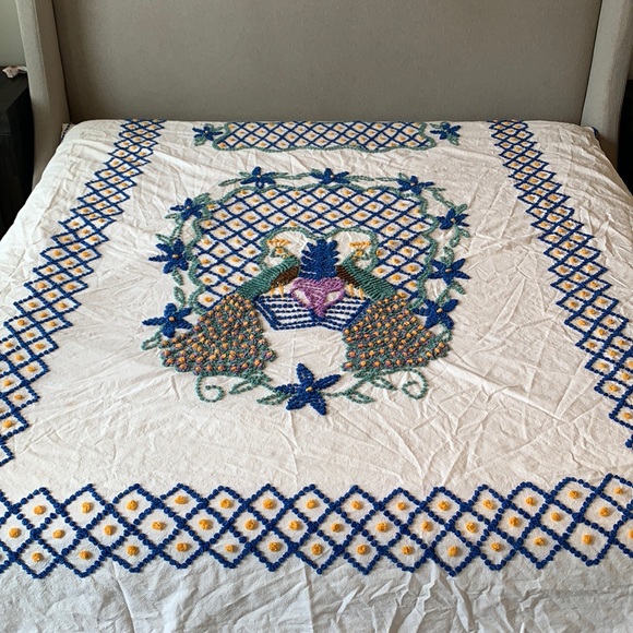 Other - Host Fav 🎉 Vintage MCM Peacock Chenille Coverlet